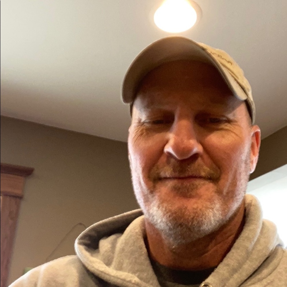 Meet your Posher, Tom